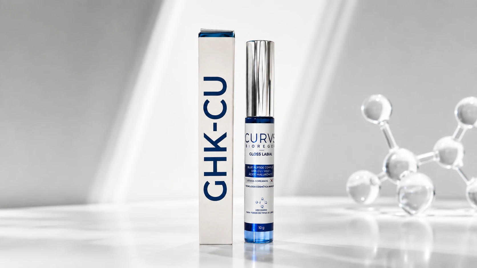 Gloss labial CURVS BIOREGEN GHK-Cu ao lado de sua embalagem