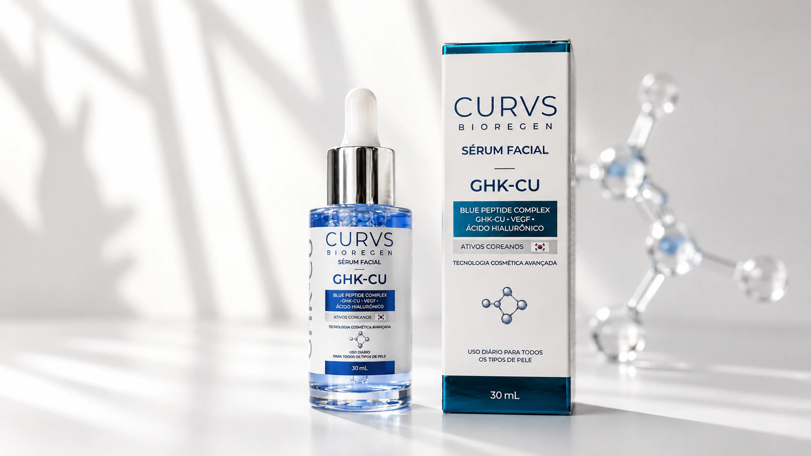 Sérum facial CURVS BIOREGEN GHK-Cu ao lado de sua embalagem